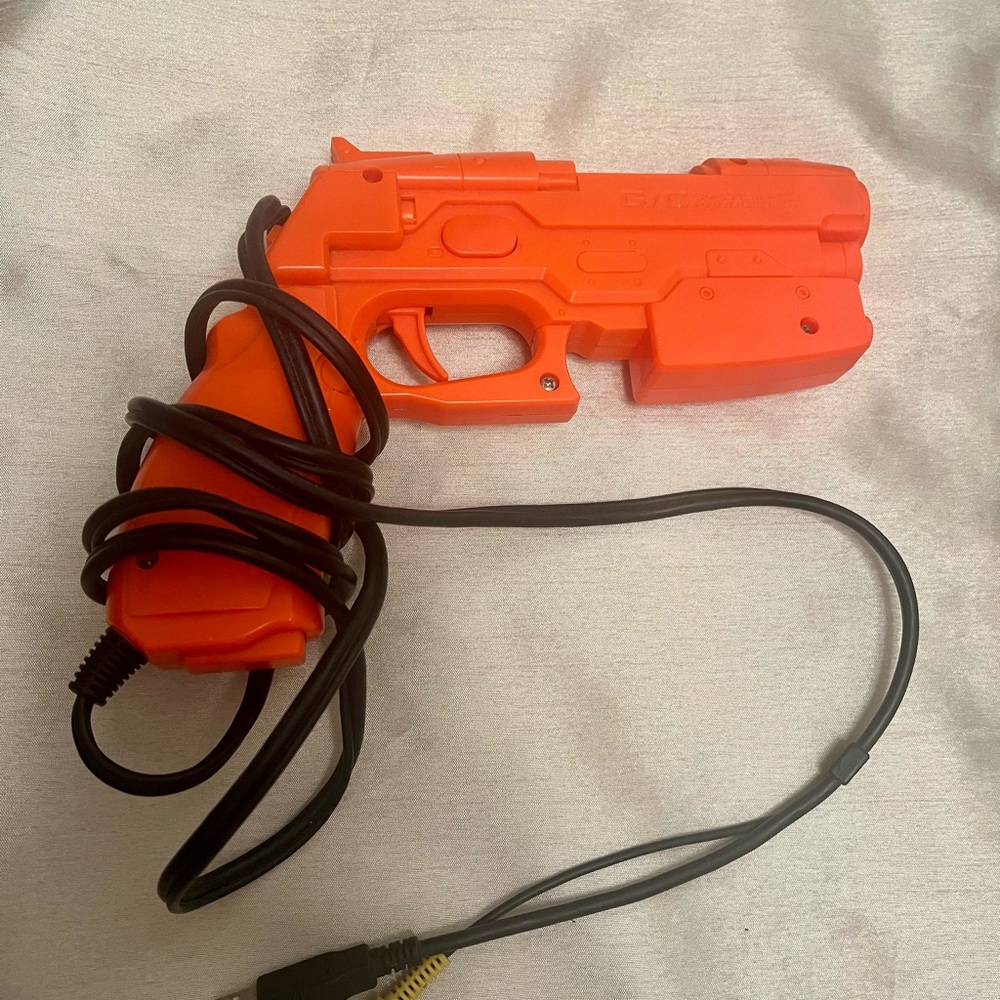 Game controller - Picture 2 of 3